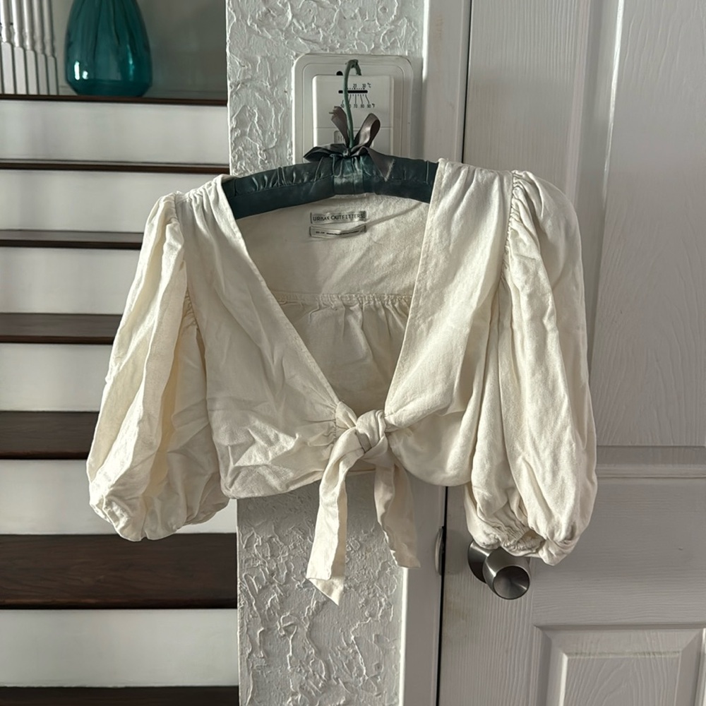 Peasant top front tie! 😍